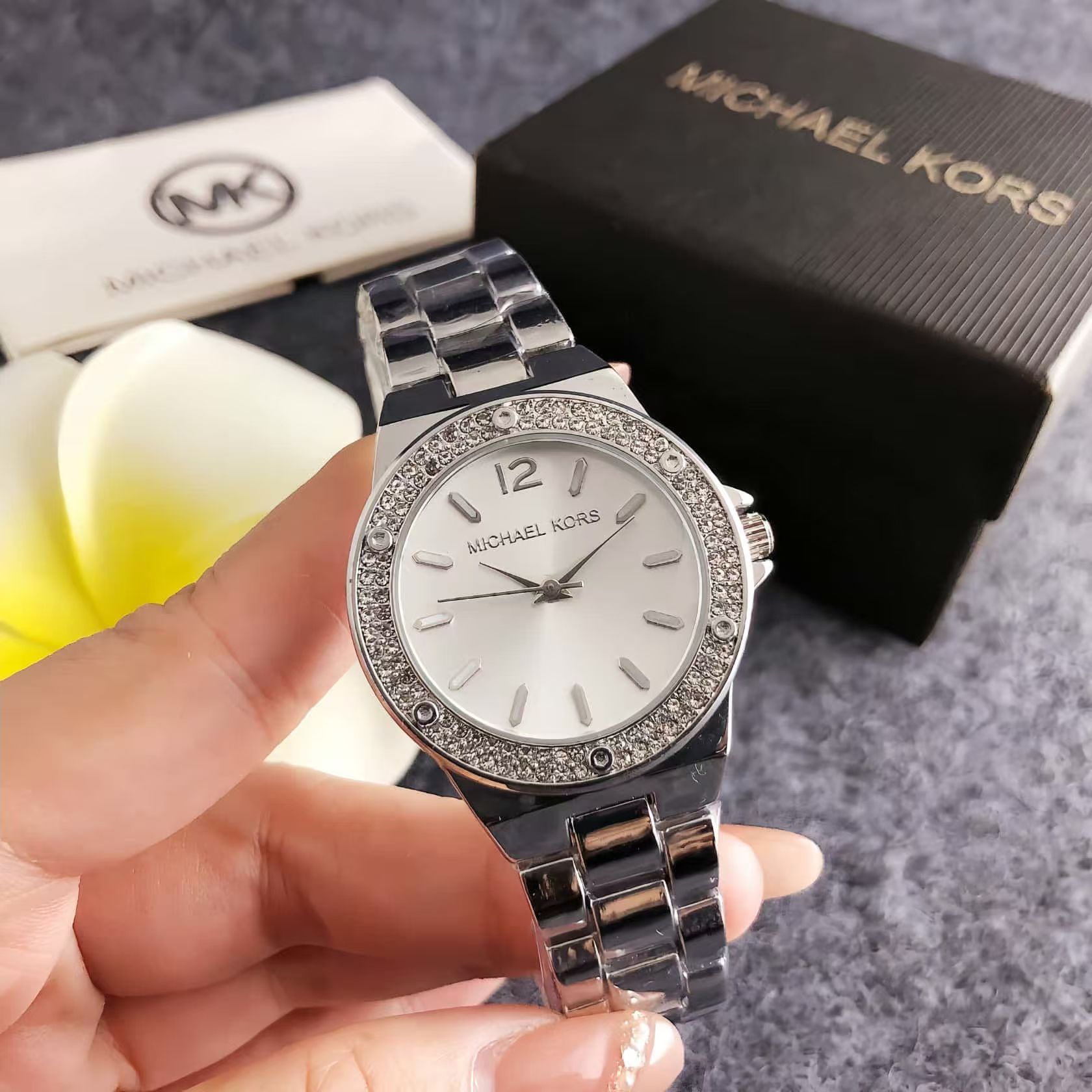 Reloj de Lujo para Mujer Micha - Luxury Watch Photography reseña y precio