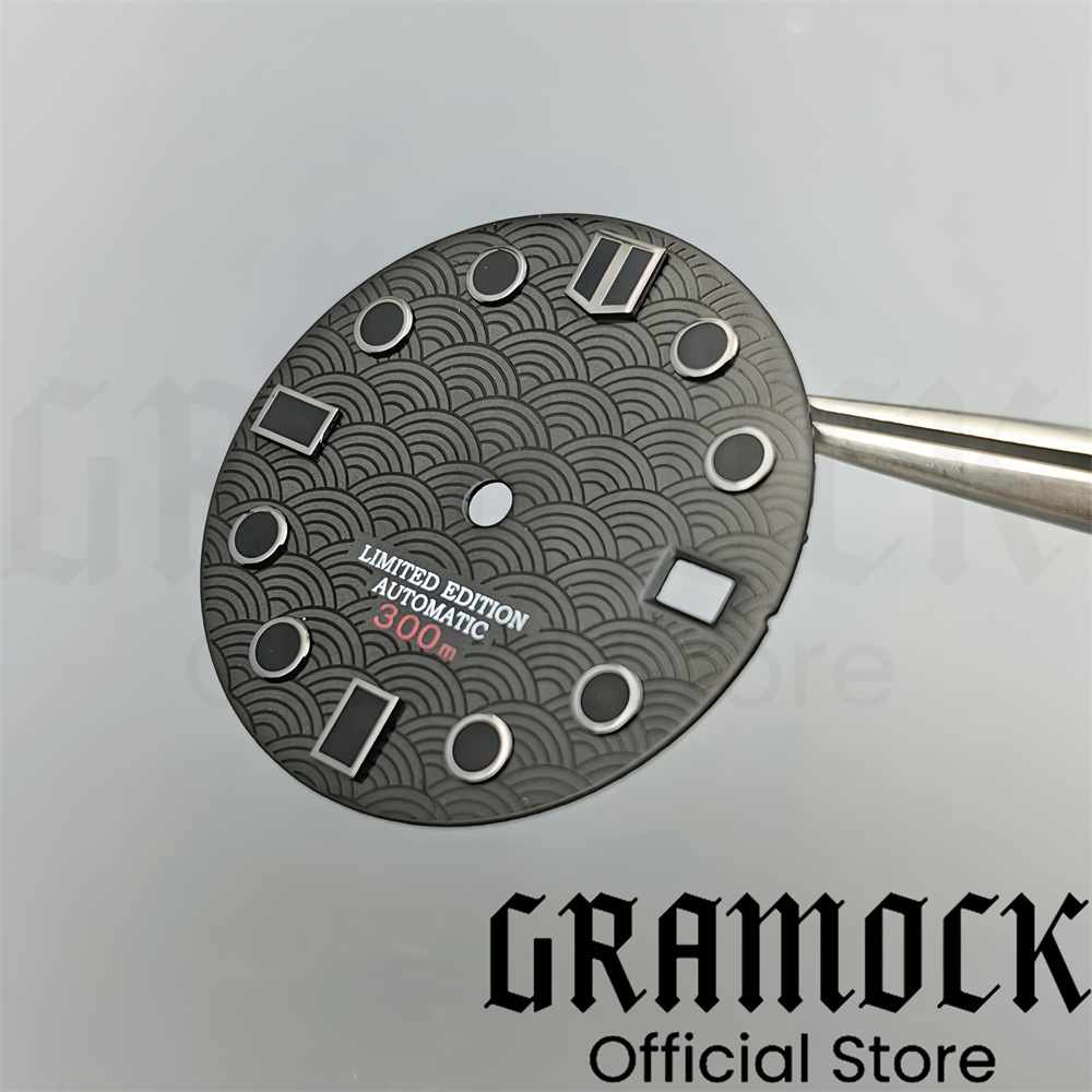 Gramock 28,5mm negro rojo esfe - Luxury Watch With Green Dial reseña y precio