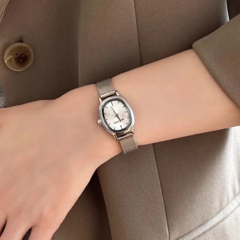 Reloj verde con esfera ovalada - Luxury Watch With Green Dial reseña y precio